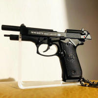 Pistola De Juguete De Aleación 1:3 92F Adorno Para El Hogar Decoración De Artefactos De Metal Desmontable Regalo Para Fiestas Colgante Para Llaves - details 3