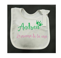 Babero de tela único. Babero para bebé con el nombre que elijas. Escoge el diseño que más te encante. Un regalo especial y original. - details 7