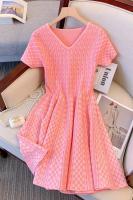 Nuevo Vestido Corto De Verano Para Mujer Estilo Francés Con Cuello En V Manga Corta Ajustado A-Line Con Volúmenes En La Cintura Y Falda Alta - details 4
