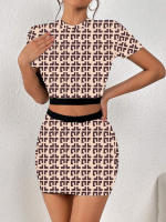 Conjunto De Dos Piezas Con Estampado En Todas Las Partes Falda Y Camiseta Cintura Elástica Estilo Casual Para Mujer - details 3