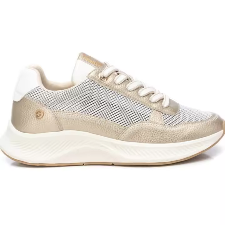 XTI - Zapatilla Deportiva para Mujer - Beige con Detalles Dorados - Cómoda y Versátil - 1
