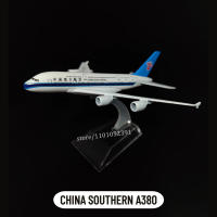 Modelo De Avión De Metal a Escala 1:400 Replicado De CHINA SOUTHERN A380 Decoración Artística Para El Hogar Juguete De Aviación a Escala Regalo Para Adultos - details 0