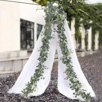 Guirnalda De Hojas Verdes Artificiales Imitación De Eucalipto 78 Pulgadas Con Flores Y Bayas Blancas Para Decoración De Bodas Y Fiestas En El Hogar - details 10