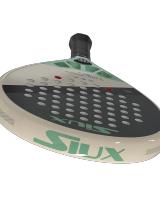 Pala de padel SIUX TRILOGY GO 4 WOMAN - La pala más equilibrada de la gama Trilogy para jugadoras que quieren progresar. Carbono 3K y goma EVA soft - details 4