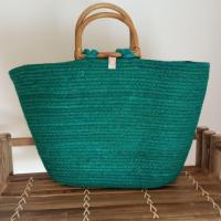 ANIMS - Bolso de fibra de yute con asa de mano en madera de caña, disponible en color verde. - details 0