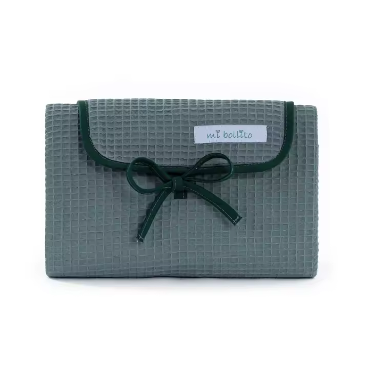 Mi Bollito – Cambiador de bebé portátil, plegable e impermeable. Tejido 100% de algodón de gofre. Fácil de guardar en el bolso maternal. Ideal para regalo de recién nacido. (Verde) - FIJALO - Los mejores complementos para tu bebé. - 1