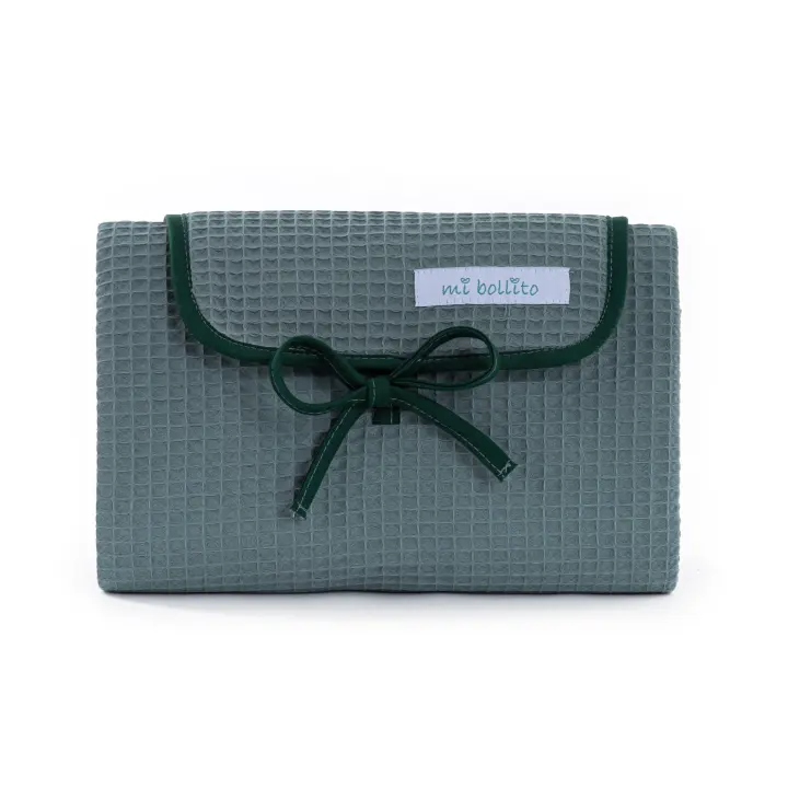 Mi Bollito – Cambiador de bebé portátil, plegable e impermeable. Tejido 100% de algodón de gofre. Fácil de guardar en el bolso maternal. Ideal para regalo de recién nacido. (Verde) - FIJALO - Los mejores complementos para tu bebé. - 1