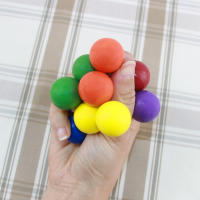 Bola De Colores Elástica Para Aliviar El Estrés Juguete Creativo Para Adultos Y Niños Bola De Succión Con Varias Esferas Antiestrés TOBEFU - details 1