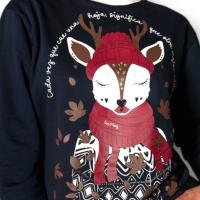 Sudadera Ciervo de Keep and Trendy, algodón con pelo, cuello vuelto, ilustración delantera. - details 4