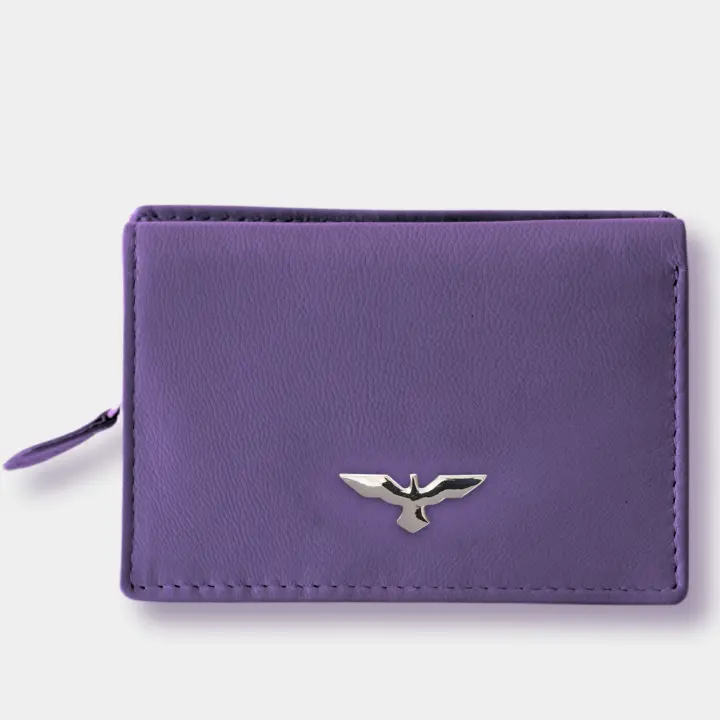 Cartera Compacta de Cuero Genuino con Protección RFID – IULIUS | Diseño Premium, color violeta, ligera y funcional - 1