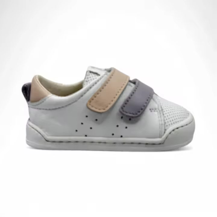 Zapatos marca Mustang para infantil en color blanco - 1