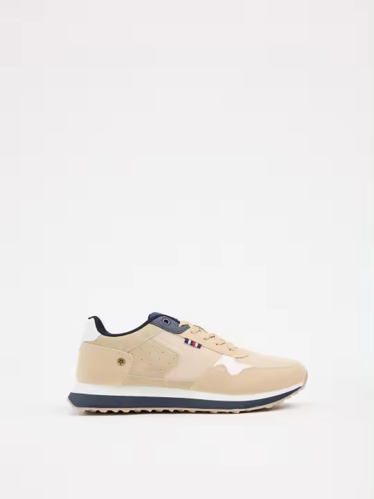 Zapatillas bajas color arena con tejidos contrastantes y suela de PVC duradera, ideales para uso diario INSIDE - 1