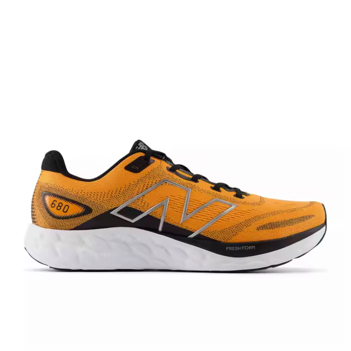 Calzado New Balance modelo M680 en color Naranja - 1