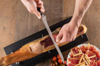 ARCOS Manhattan - Set Jamonero (2 Cuchillos + 1 Chaira) - Acero Inoxidable Forjado Nitrum® - Mango POM - Estuche Regalo - details 2