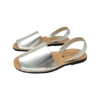 Eva Zorteon- Menorquinas de piel con acabado metalizado, Marca D´ Estiu . - details 0