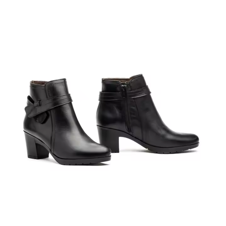 Mº2315 Negro  Hecho en España Botín Mujer Piel Negro Tacón Numeración: 35-41 Marca: PERVERSA Introduciendo estos sofisticados botines en color negro, ideales para el mercado mayorista de zapatos. Producidos en España, estos zapatos son el - 1