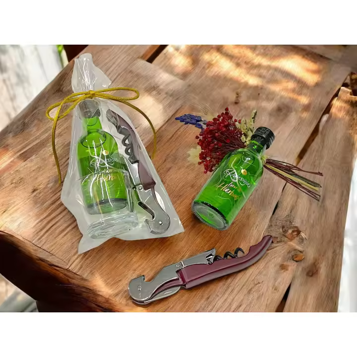 Lote de 10 miniaturas de bebida de 5 cl y sacacorchos en chupito de cristal con bolsa de regalo con lazo - Regalos originales para invitados de boda, aniversarios, comuniones, bautizos, cumpleaños, despedidas de soltero/soltera - 1