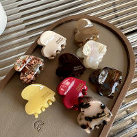 Pinza Para El Pelo Creativa Y Fashion En Forma De Corazón Para Mujeres Y Niñas Accesorio De Moda De Acetato Clips Para El Cabello Regalo Adorable - details 0