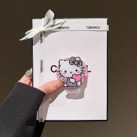 Estuche De Carga Inalámbrica Con Soporte Para Teléfono Sanrio Hello Kitty Para iPhone Estilo Leopardo Magsafe Compatible Accesorio De Moda Para Mujeres - details 4