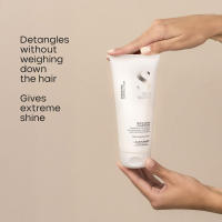 Alfaparf Milano Semi di Lino Diamond Illuminating Conditioner 200 Ml. / Acondicionador Iluminador para Cabello Normal / Desenreda, Suaviza y Aporta Brillo. - details 1