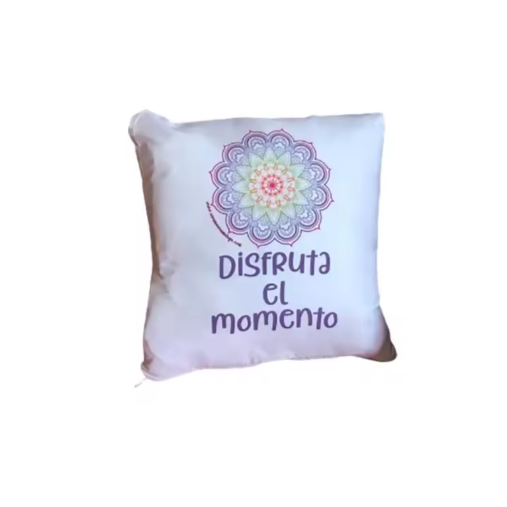 Cojín blanco de poliéster sublimado "Disfruta el momento". Original. Regalo. Personalizados. Aires Nuevos. - 1