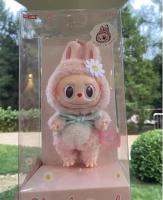 Muñeca De Vinilo Labubu Mokoko 14cm Kawaii Para Niñas Decoración Colgante Dulce De Primavera Regalo De Vacaciones Sin Control Remoto - details 1