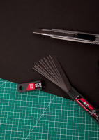 Deli Hojas De Cuchillo De Metal SK5 Para El Hogar Y La Escuela Suministros De Arte Y Manualidades Caja De Papel Herramienta De Corte 9mm 18mm Pack De 30/50/100 - details 9