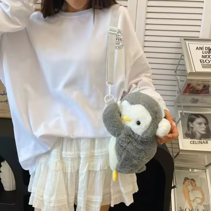Mochila De Peluche Pingüino Kawaii Para Mujer Bolsa De Hombro Con Estilo Oveja Bolsa De Teléfono Móvil Y Monedas - 1