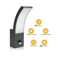 Amazonbasics - Luces Exteriores con Sensor de Movimiento - Pared Exterior - Gris Carbón - Luz LED PIR de Aluminio - Lámpara de Pared Exterior Negra IP44 - Patio, Terraza, Pasillo, Garaje - details 1