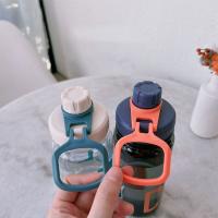 Botella De Agua Con Manija Y Correa Transparente De Plástico Ligera Gran Capacidad 0.6L/0.8L/1L Botella De Bebida Para Viajes Resistente Al Desbordamiento - details 7