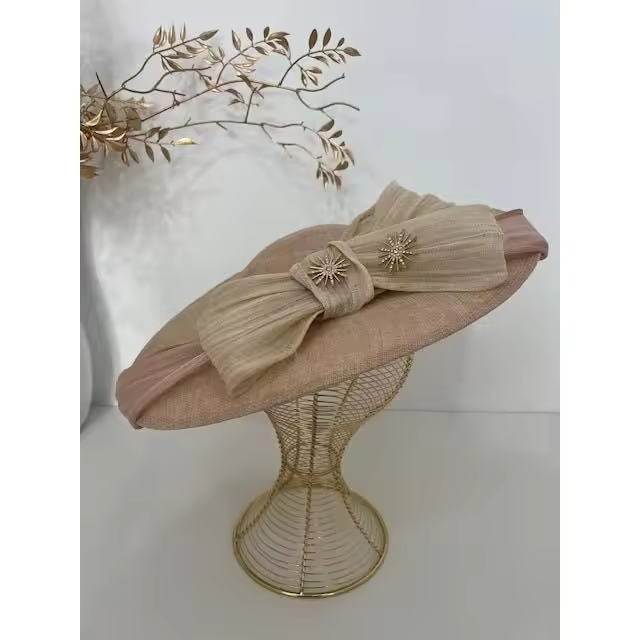 Tocado rosa nude con decoración sinamay seda rosa nude y beige - 1