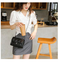 Bolso Cuadrado Clásico Con Detalles De Cremallera Sólido Con Cadena De Hombro Todoterreno Material Principal PU Sin Químicos De Origen Fujian - details 16