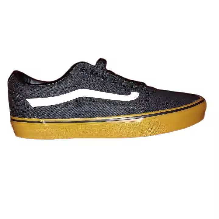 Sneakers Vans Hombre; modelo Ward negro con suela caramelo; Referencia VN0A36EM7HI1; Modelo icónico de Vans con la banda característica de la enseña en blanco. Upper en loneta negra. 817169 - 1