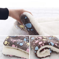 Alfombra De Mascota De Felpa Gruesa Y Suave Para Invierno Cama De Gato Y Perro Caliente Cojín De Algodón HuggleHounds - details 3
