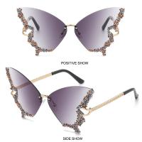Gafas De Sol Vintage Para Mujer Con Diamantes Y Mariposa Lentes Plateados Gafas De Moda Bling Oversize Unisex - details 8