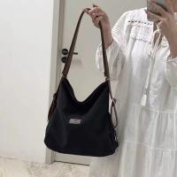 Bolso De Hombro Para Mujer Con Manija De Lujo Nylon Casual Tote Bolso Cruzado De Diseñador Bolso De Viaje Suave Con Bolsillo Interior De Cierre De Cremallera - details 1