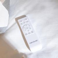 Cecotec Ventilador de Techo con Luz EnergySilence Aero 5200 Light LightWood motor DC de 30W, 43", Luz LED de 22W, 3 tonalidades, 3 Aspas, Temporizador programable, Modo winter/summer, 6 Velocidades - details 1