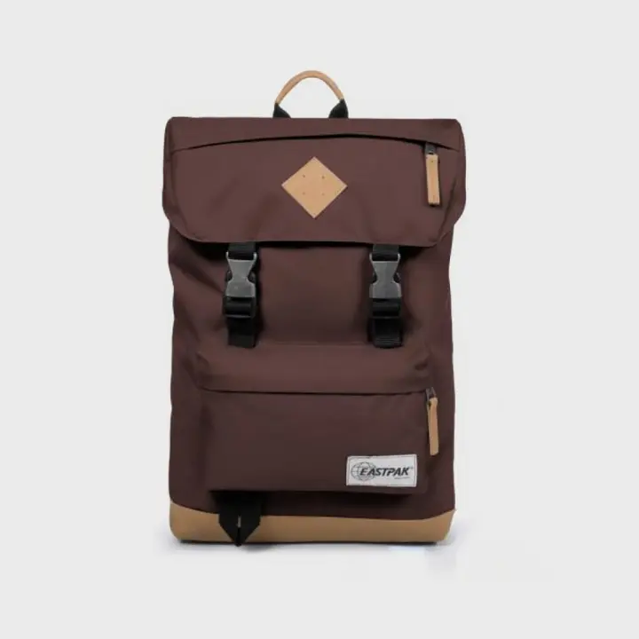Mochila Eastpak Rowlo Into Brown de Cuero con Logo Retro y Funda Acolchada para Portátil - 1