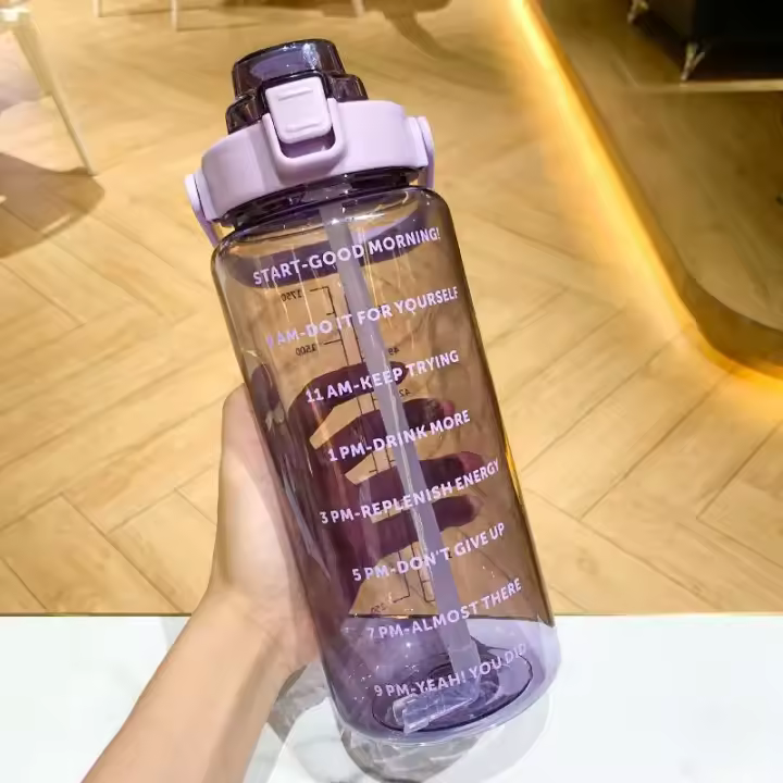 Botella De Agua Deportiva Portátil Para Adultos De 2000ML Con Pajita Capacidad Grande Para Viajes Y Exterior Material Plástico Reutilizable - 1