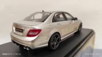 MERCEDES C63 AMG SILVER 1:18 GT SPIRIT GT462 - details 7