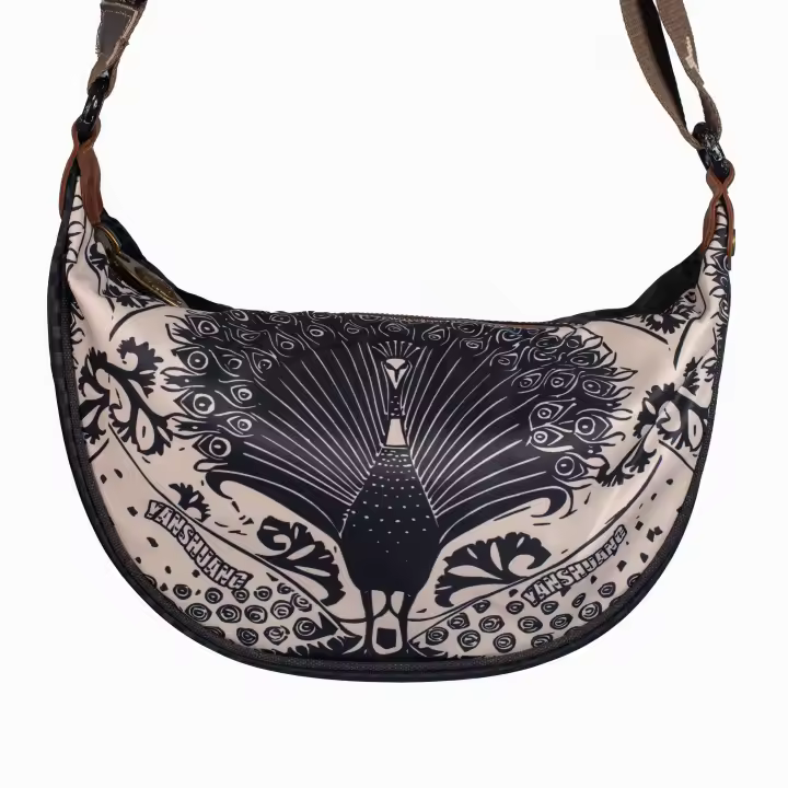 DUNNE BRAND YAN SHUANG Bandolera - Diseño Pavo Real Blanco y Negro, Algodón y Piel, Hecha a Mano, Regalo Especial - 1