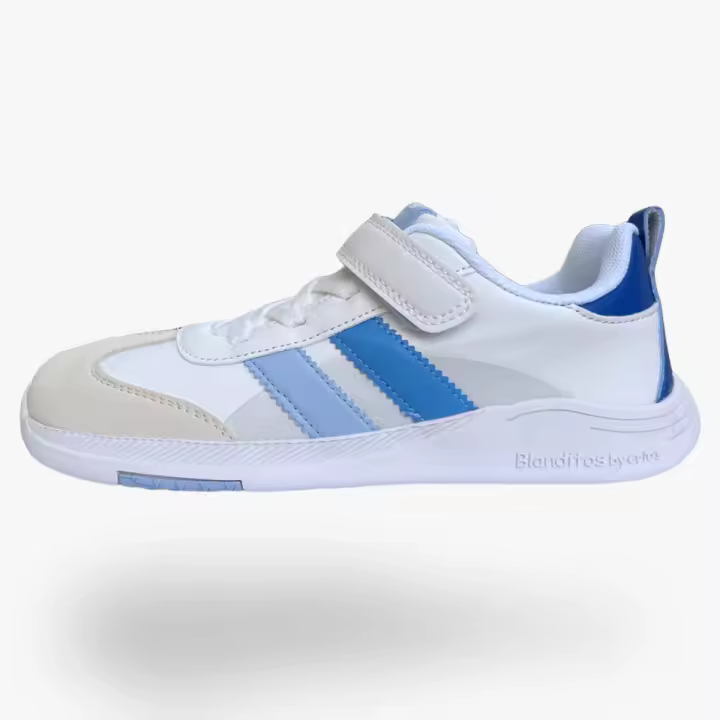 Zapato respetuoso barefoot Blanditos by Crios Ares 2 Blanco Azul deportiva adulto.Suela fina de un grosor de 5mm. Tendrás un contacto prácticamente directo con el suelo, recibiendo así toda la información del terreno. Completamente flexibles - 1