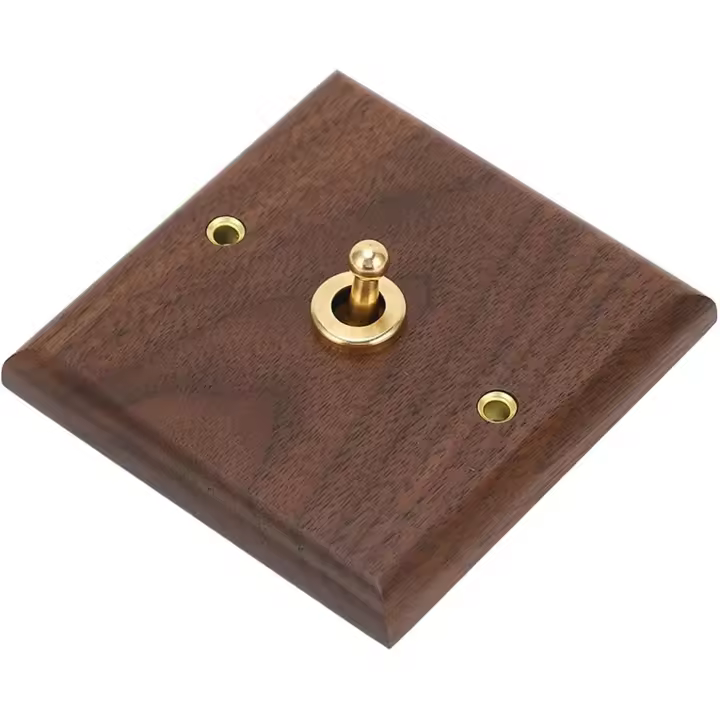 Sencillo interruptor decorativo retro, paneles de pared de Nogal hechos a mano. Estilo clásico y práctico. - 1