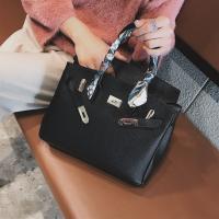Bolso de mano con estampado de Lichi, Bandolera Diagonal de Platinum, 2024 - details 12