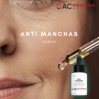 Serum Anti Manchas con Niacinamida y Pantenol | Envase 30 ML | Enriquecido con Extracto de Olivo y Azufaifo para potenciar su poder antimanchas | MUY EFECTIVO para unificar tono de la piel, eliminando manchas y rojeces en la cara | ACPHARMA MEDICAL - details 1