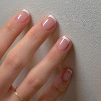 Juego De 24 Uñas Postizas Cortas Para Mujeres Y Niñas Con Diamantes Y Brillos Estilo Francés Cuadradas Blancas Y2K Arte De Uñas Falsas - details 0