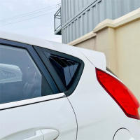 Louvers Negros Brillantes Para Ford Fiesta MK7 2008-2017 Decoración Triangular De Ventanas Traseras Accesorio De Automóvil - details 2