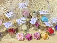 Lote de 20 Rosas de jabón perfumadas en bolsa de regalo con tarjeta de mensaje agradecimiento y lazo color champan - regalos para invitados de bodas comuniones bautizos aniversarios regalos originales - details 4