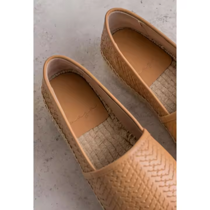 MINERVA – ESPARDEÑA COLOR CUERO DE PIEL CON SUELA DE YUTE - 1