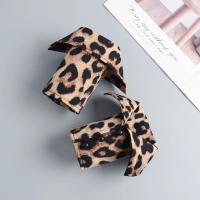 Pantalla De Mano Con Codos Para Mujer Estampado De Leopardo Estilo Retro Europeo Y Americano Con Borlas Decorativas 3D Versátil Para Mujer - details 8